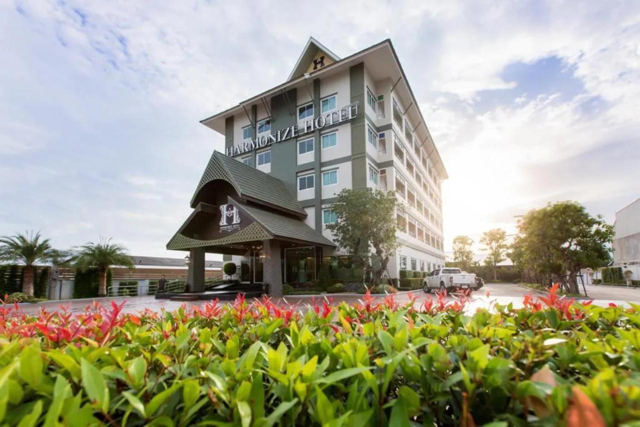Harmonize Hotel- Sha Extra Plus Chiang Mai Exterior photo